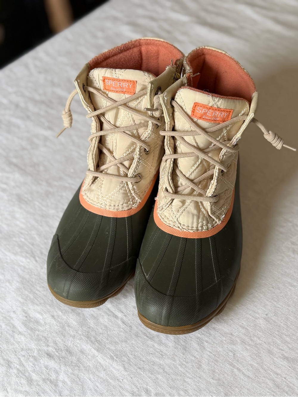 Sperry Women’s Syren Gulf Quilted Nylon Pop Duck Boots in Angora Size 7.5